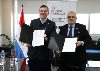ANEAES Y LA SUPERINTENDENCIA DE SALUD SUSCRIBEN CONVENIO PARA FORTALECER LA CALIDAD EN LA FORMACIÓN DE PROFESIONALES DE LA SALUD